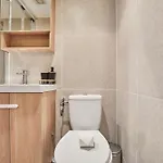 Elegant Center Of Apartment